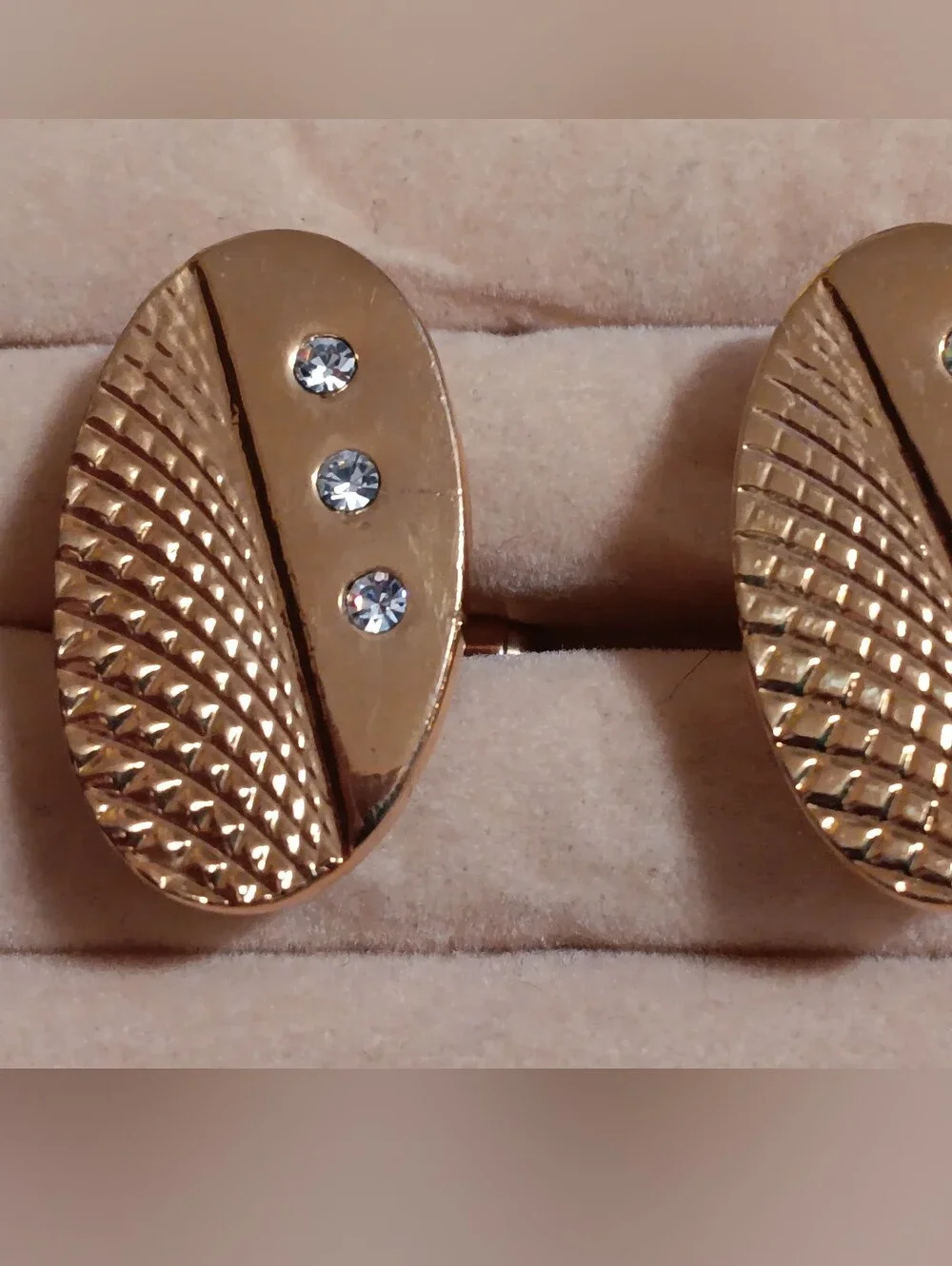 Gold Oval Crystal Accent  Mens Cufflinks